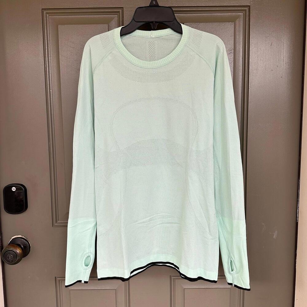 lululemon athletica Long Sleeve Tee in Mint